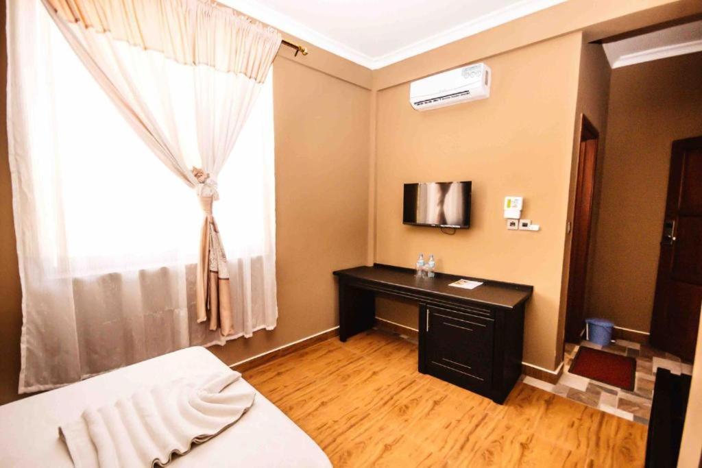 Boma la Ngombe Panone Hotel Boma מראה חיצוני תמונה